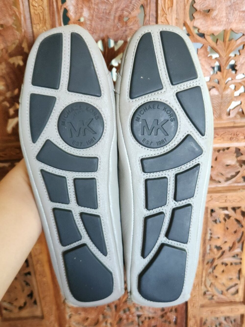 Michael - Michael Kors Fulton Moc Saffiano Leather Flats in Gray - Picture 3 of 9